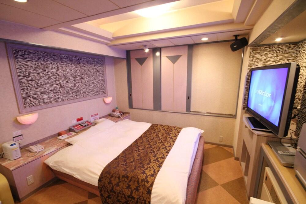 Hotel Dressy (Adults Only) Himeji Exteriör bild