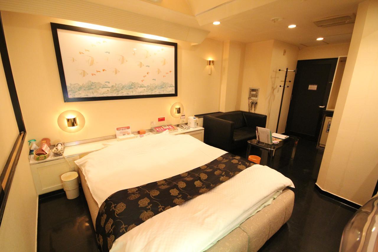 Hotel Dressy (Adults Only) Himeji Exteriör bild