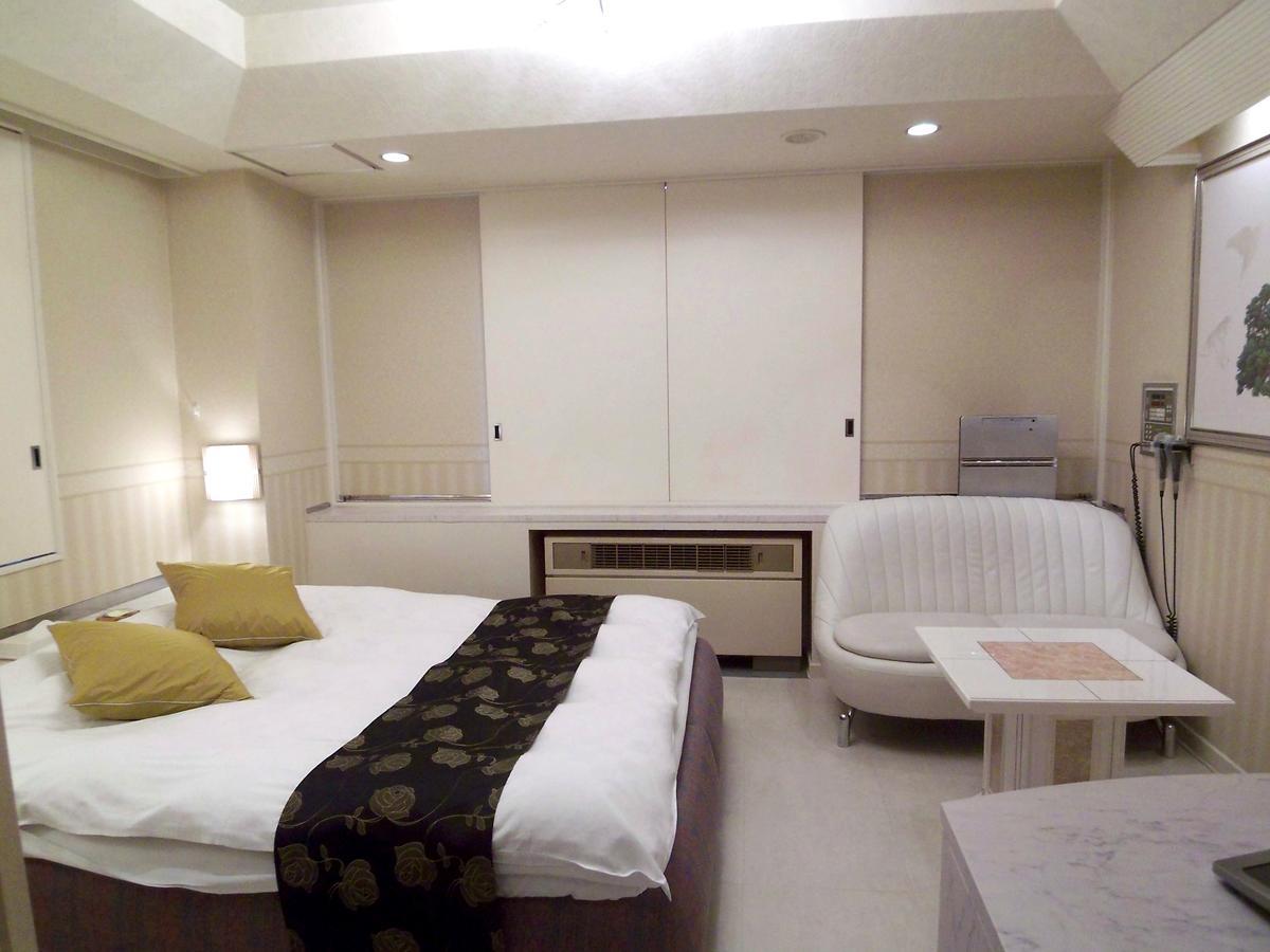 Hotel Dressy (Adults Only) Himeji Exteriör bild